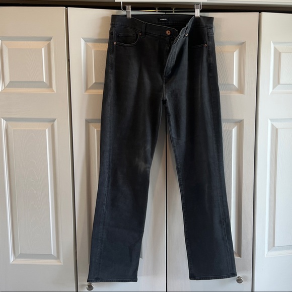 Express Denim - Express Modern Straight Super High Rise Jeans - Black